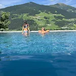 Alpine Retreat 2 *