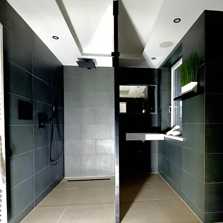 شقة Alpine Retreat 2 *